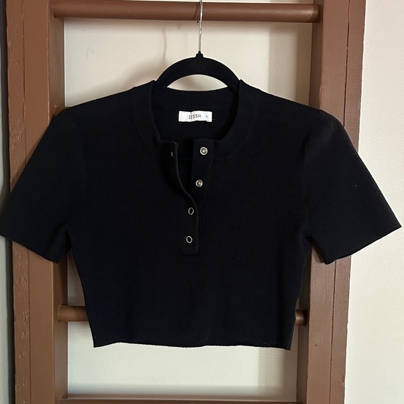 Dissh Ribbed Cropped Henley Tee - Picture 1 of 4
